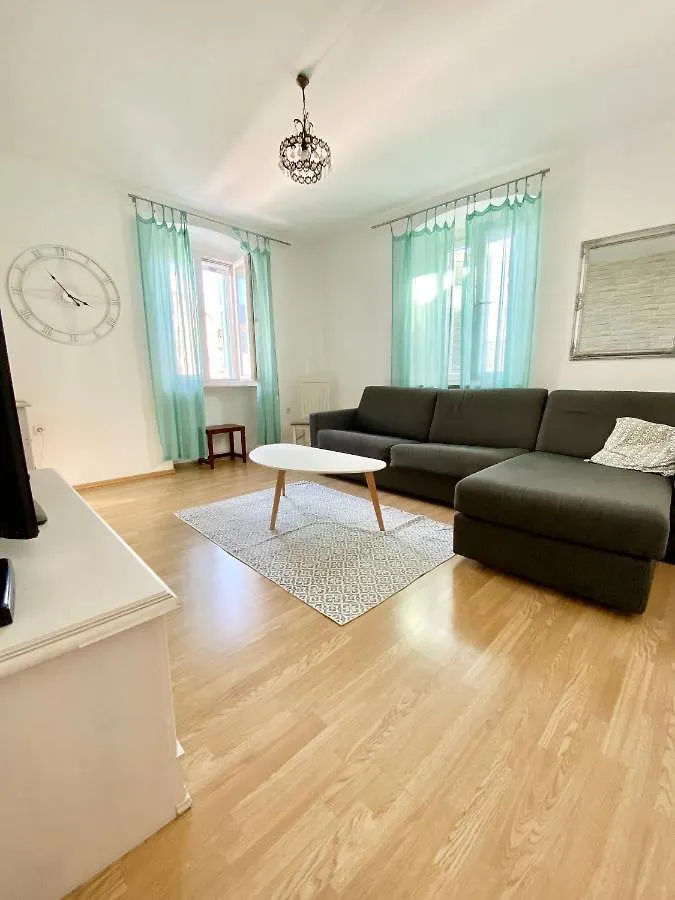 Apartment Evelina Pula
